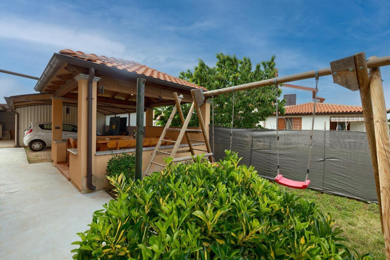 Apartments Ari And Bonnie - Cozy With Roof Terrace 普拉 外观 照片